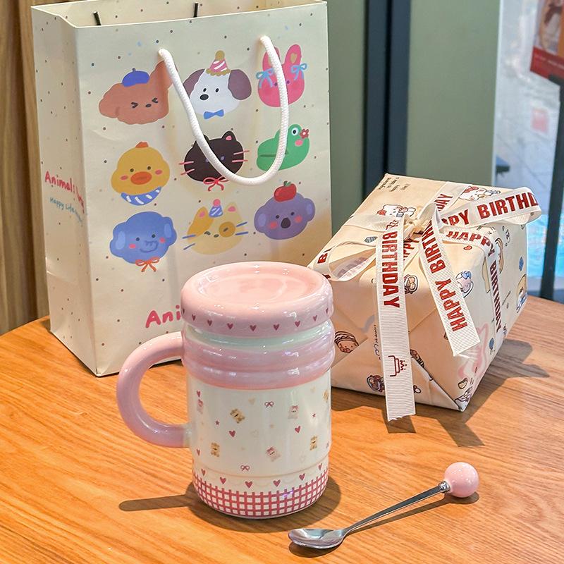 Cute High-value Ceramic Mug with Lid Niche Design Sense Coffee Water Cup Girls Birthday Gift Souvenir