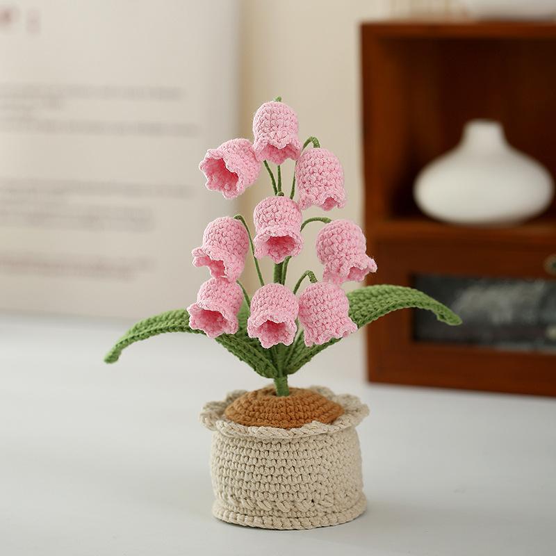 Färdig Handgjord Virkad Liljekonvalj i Kruka Heminredning Garnvävning Simulerad Blomma Skrivbords Bonsai