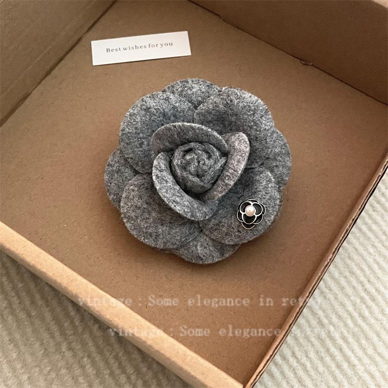 Elegant French Camellia Brooch for Women - Luxurious Fabric Flower Pin for Autumn/Winter Coats