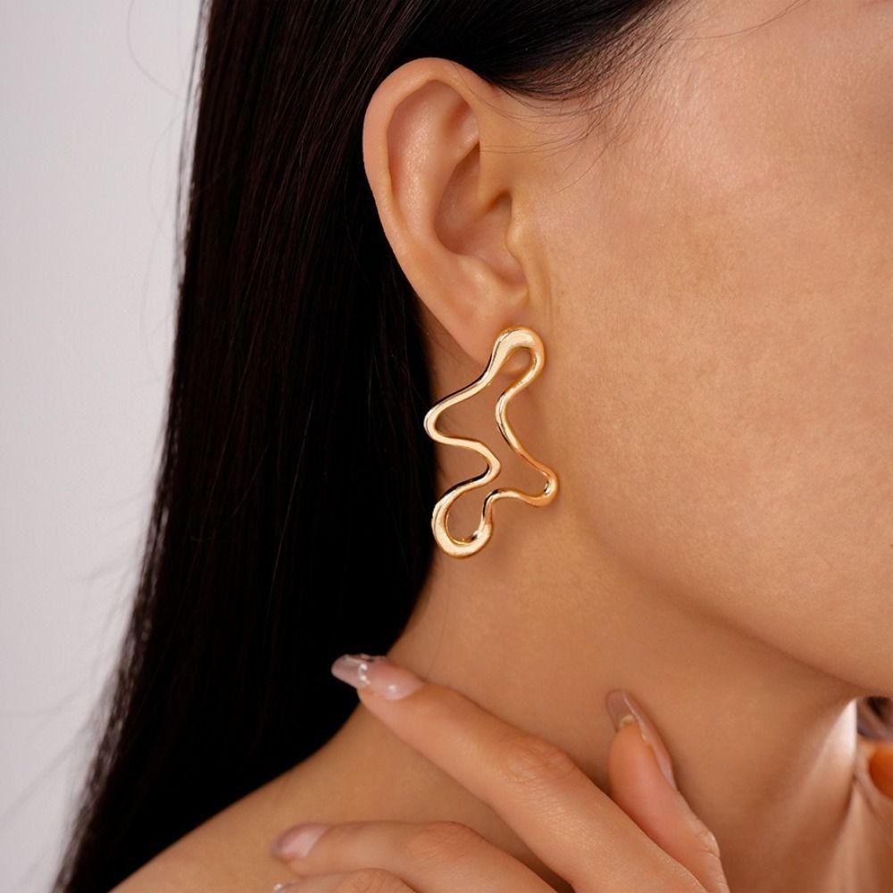 Minimalist Design Irregular Hollow Earrings Hollow Geometry Gold Silver Geometric Earrings Simple Style Metal Stud Daily Wear