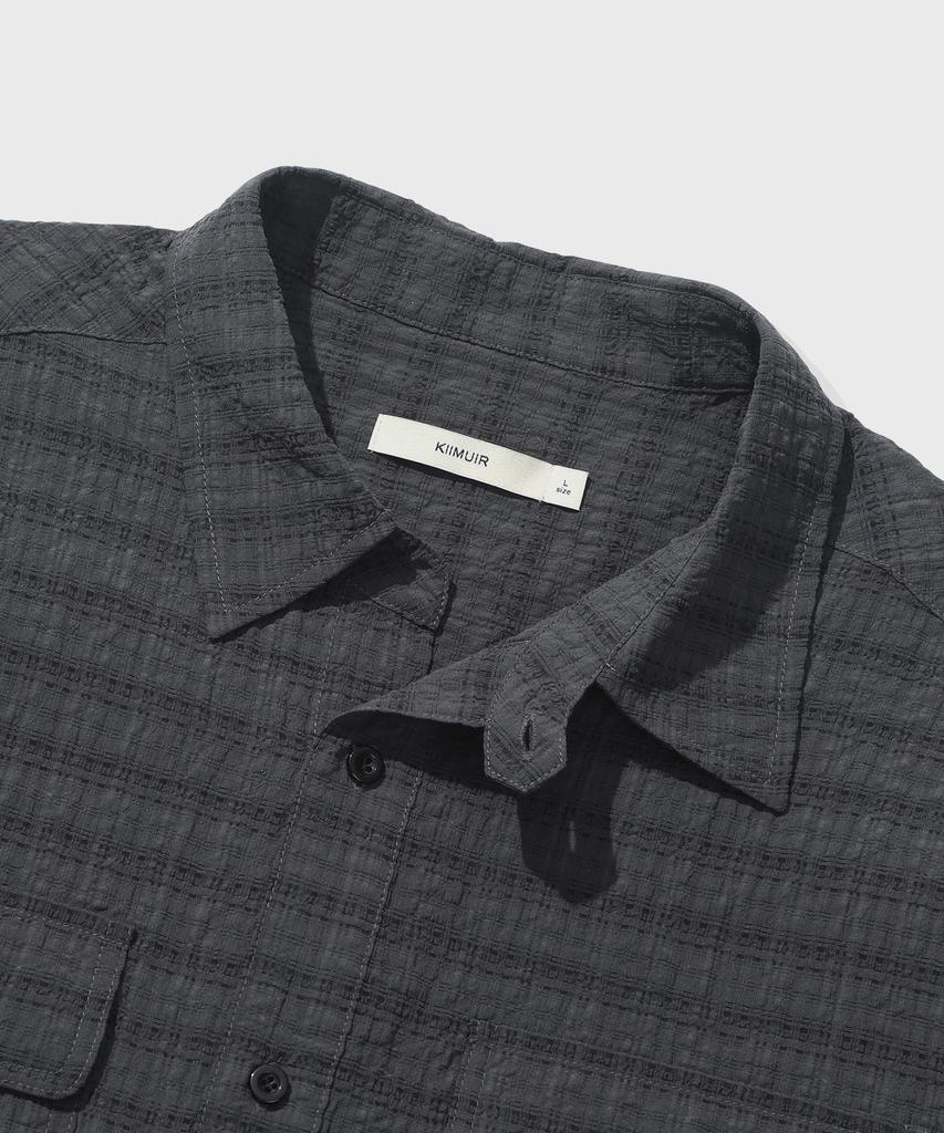 KIIMUIR [Crop] Crease Roll-Up Check Crop Short Sleeve Shirt_Charcoal [Select Sleeveless]