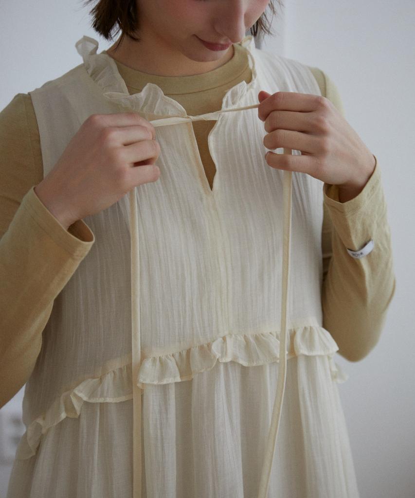 Wioi Shallot Ruffle Sleeveless Dress_Beige