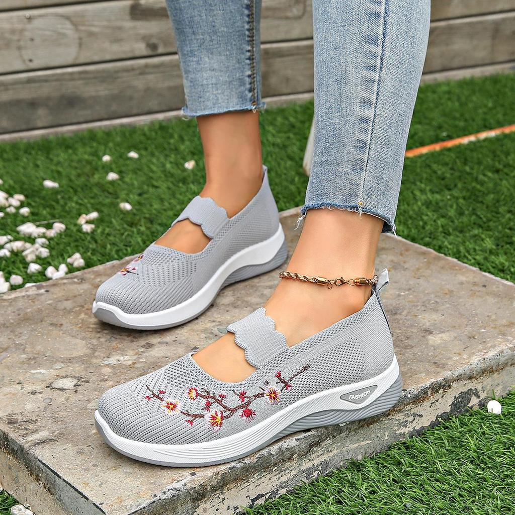 2025 Autumn Plus Size Women's Soft Sole Cloth Shoes for Middle-Aged & Elderly