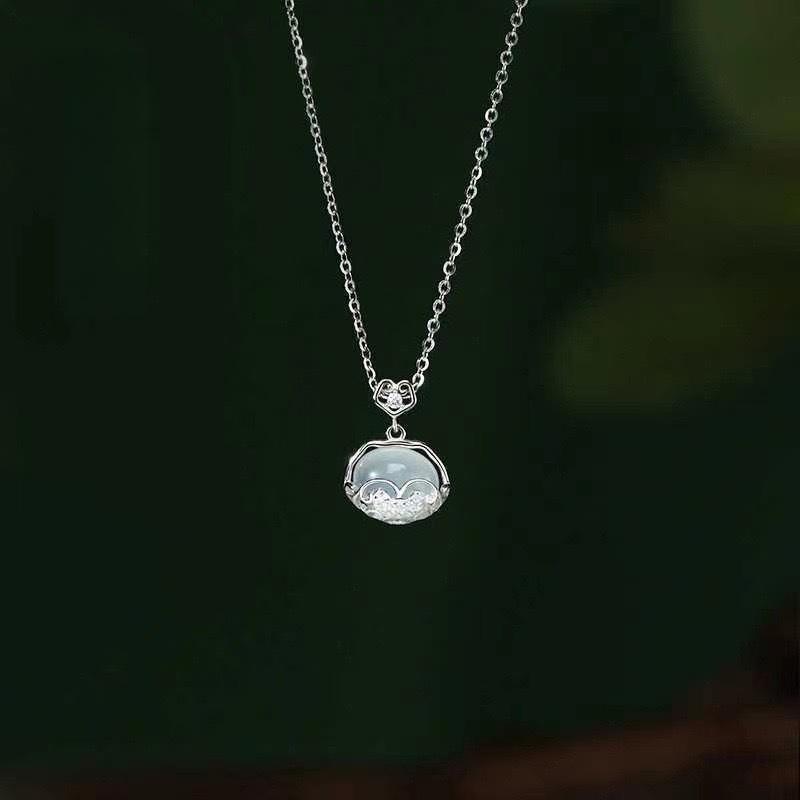Ruyi Ping An Lock Necklace Female New Chinese Niche Lamp Luxury Xiangyun Long Life Lock Pendant Clavicle Chain