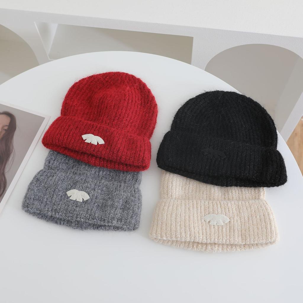 New Knitted Hats for Women in Autumn and Winter: Warm  Thickened Cold Hats That Look Good on The Face and Protect The Ears
