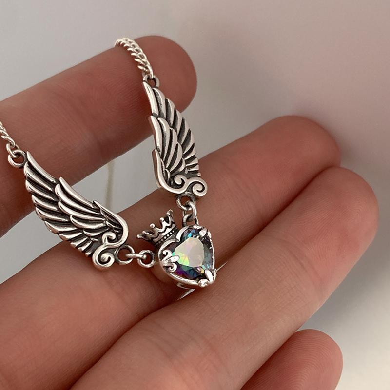 Vintage Gothic Heart Crown Angel Wings Pendant Necklaces for Women Fashion Exquisite Love Shape Clavicle Chain Choker Jewelry