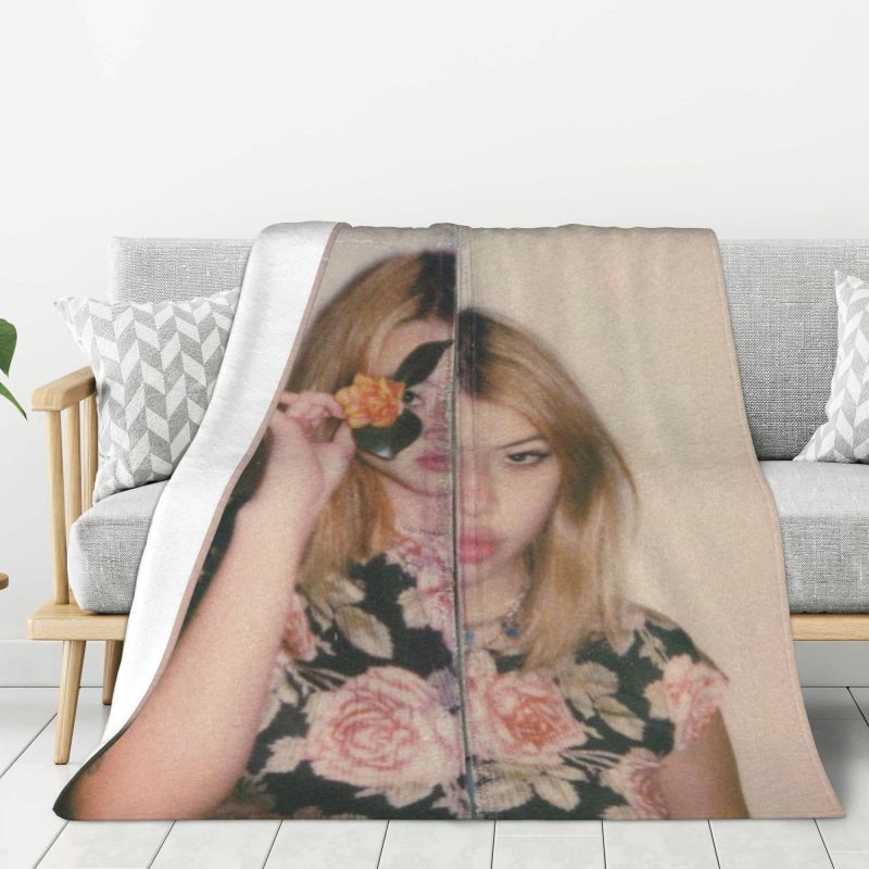 Benutzerdefinierte Beabadoobee Decke 3D Gedruckt Weiches Flanellfleece Warm Fake It Flowers Pose Wurfdecken für Reise Schlafzimmer Sofa Steppdecke