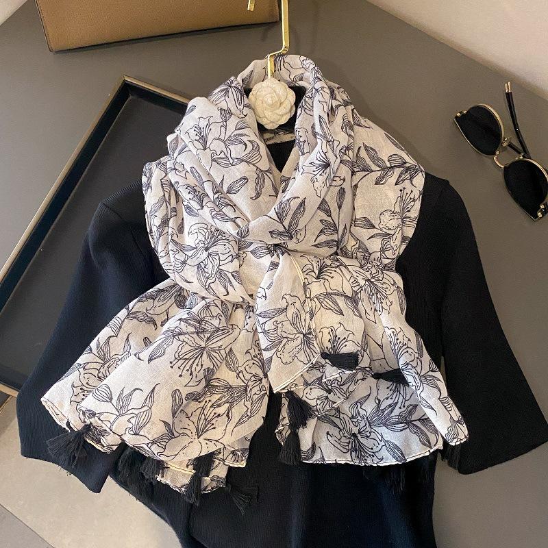 Autumn Viscose Cotton Scarf Aztec Paisley Floral Shawl Wraps Lady Thin Scarves Fashion Tassel Pashmina High Quality Foulard