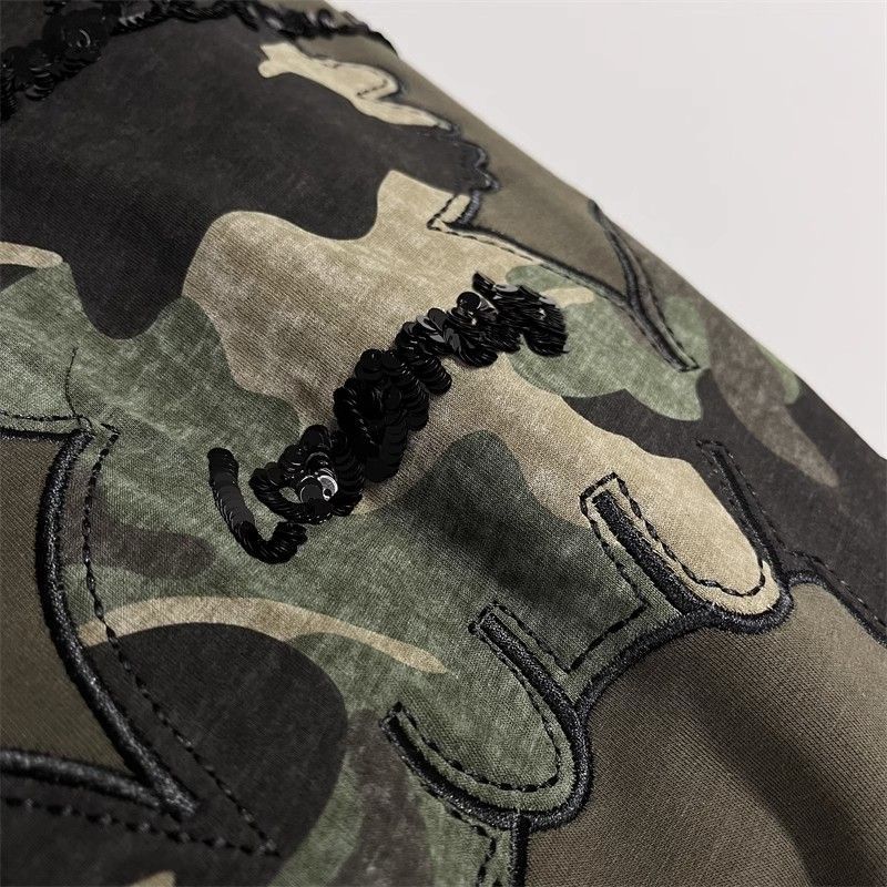 Damen Kapuzenpullover mit Rundhalsausschnitt, Cartoon-Stickerei, Buchstaben, Camouflage, Kaninchen, langärmelig