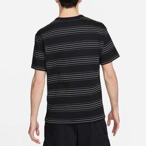 Nike Herren Schwarzes Kurzarm-T-Shirt mit Logo-Streifen und atmungsaktivem Rundhalsausschnitt
