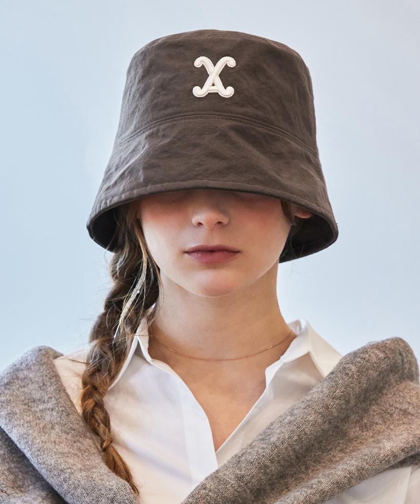 Bajal Va Curved 3D Logo Drop Bucket Hat Brown