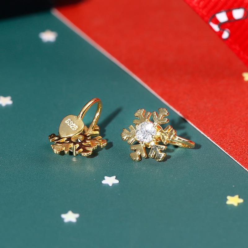Banyan Tree S925 Silver Snowflake Ear Clips for Women - Simple Korean Autumn & Winter Earrings
