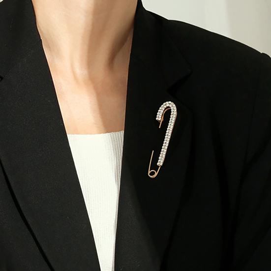 Wear Resistant Lapel Pin Delicate Chic Simple Luxury Sweater Shawl Clip