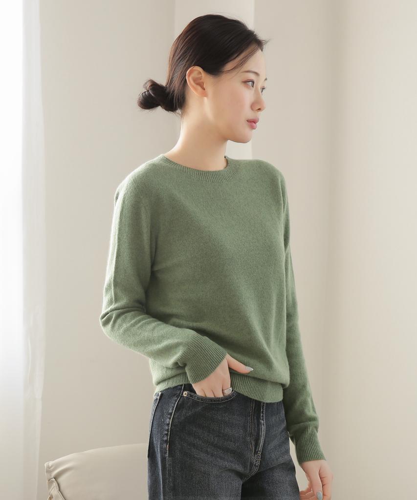Keulleiseu 100% Wool Round Neck Knit Sweater_Black