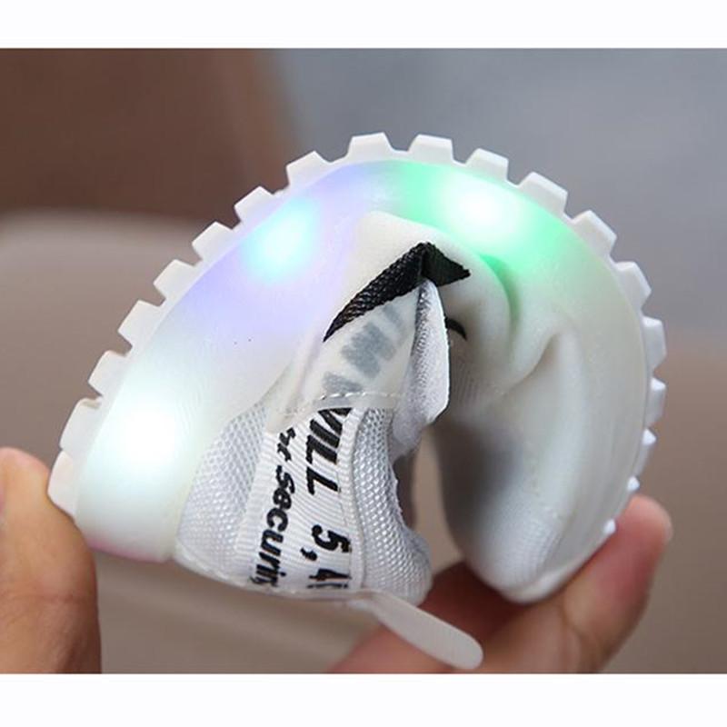 Fashion Children's Shoes LED Mesh Light Boys Breathable Casual Sneakers Girls Flash Shoes Boys Breathable Casual Shoes