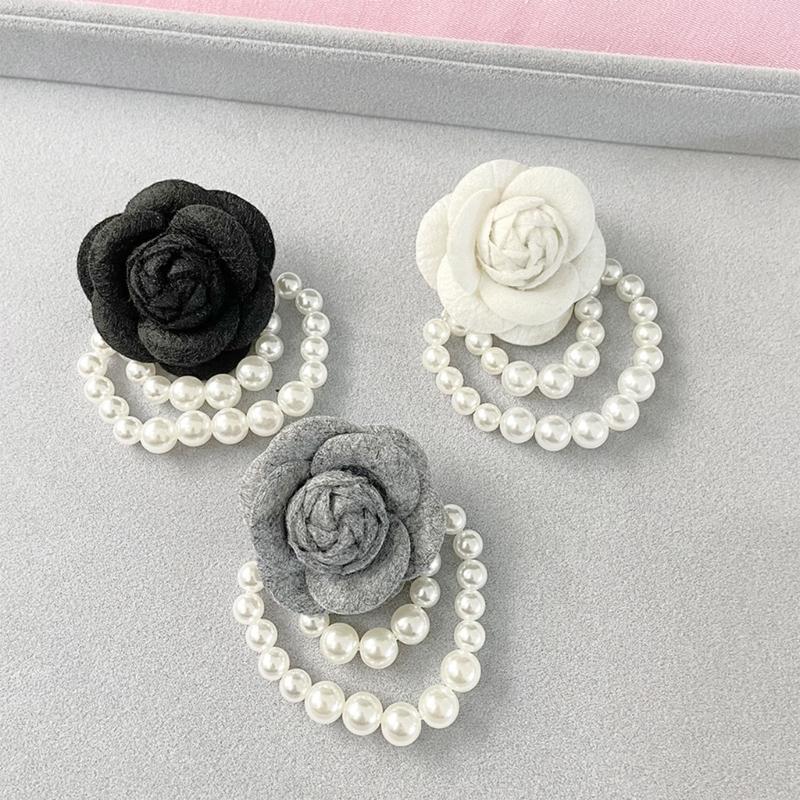 Luxury Brooches for Woman Scarves Buckle Pin Cloth Art Fabric Flower Pearl Brooch Fashion Clothing Jewelry Accessories