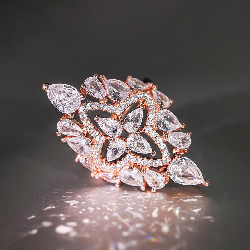 Exaggerated Party Water Drop Ring Woman, Crown Noble European Jewelry, Shiny Fashion