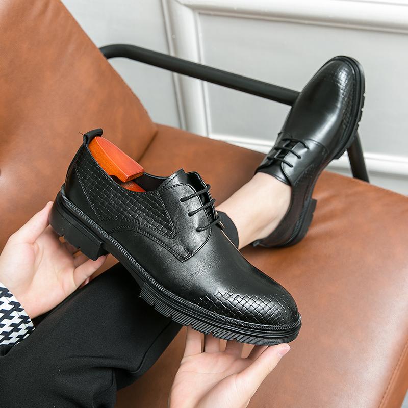 2024 Spring Elevated Men's Formal Fashion Breathable Business Versatile Casual Groom Knight Designer Leather Shoes