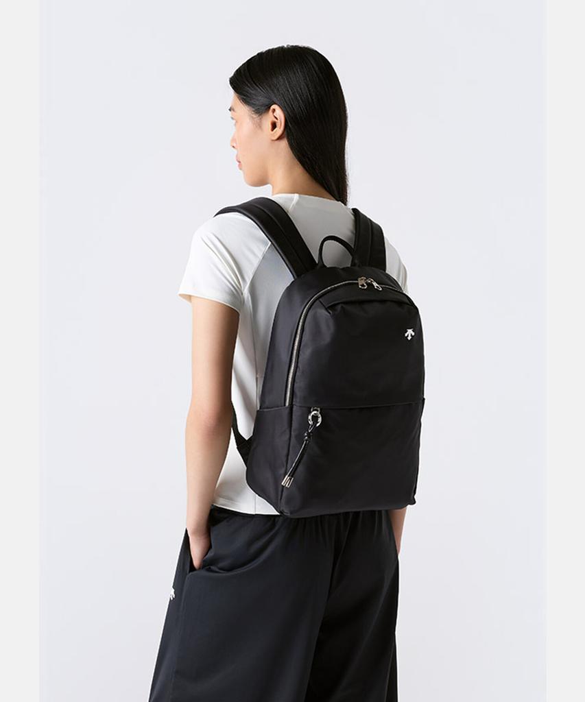 Descente Women'S Patent Backpack (12L) Black Sr322Ubp70