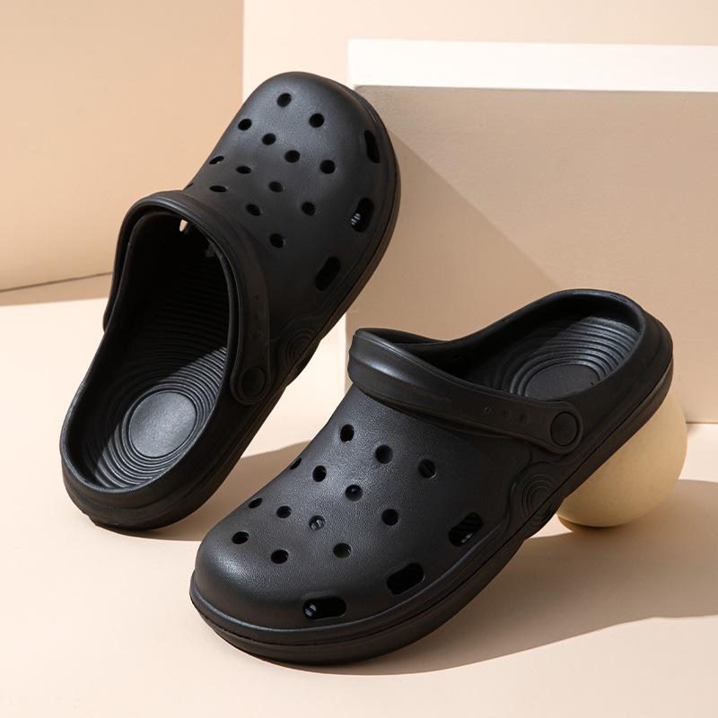 Women's Clogs Shoes Trendy Summer Light EVA Anti Slip Flat Slippers Outdoor Male Beach Working Baotou Sandals Men Clogs&Mules