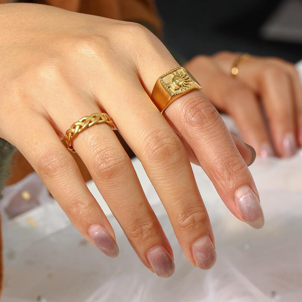 Vintage Sun Geometric Women's Ring, Trendy High-quality Wide Design, Exquisite Jewelry Ring Item.