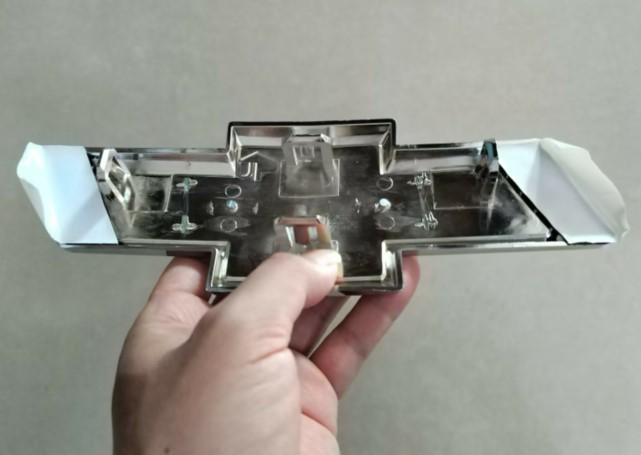 For 2011-2018 Chevrolet Captiva Front Grille Logo Grille Badge Rear Emblem