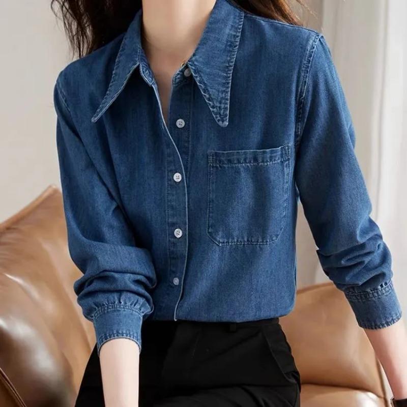 Women's Blue Denim Button Down Shirt with Pointed Collar Long Sleeve Chest Pocket Blouse, Casual Versatile Denim Top