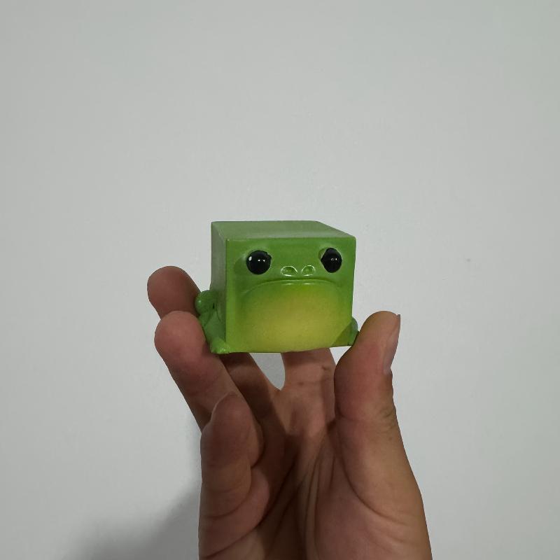 Resin Square Frog Statue Decoration Cute Desktop Decoration, Suitable As A Durable Resin Animal Statue Gift for Frog Enthusiasts