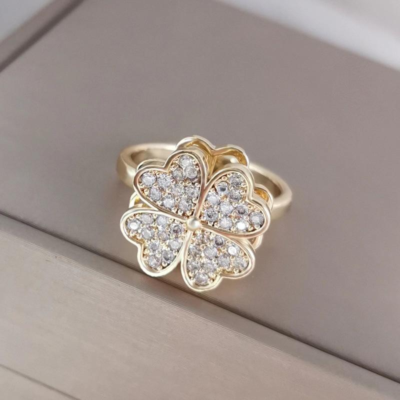 High Grade Luxury Rotating Four Leaf Clover Ring Female Niche Design Open Finger Ring Super Nice Girls Ring