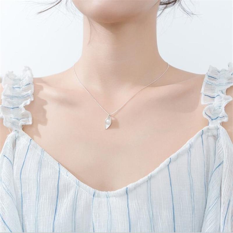 Neue Persönlichkeit Weiße Blume Perle 925 Sterling Silber Schmuck Mode Perle Blatt Tau Perle Elegante Anhänger Halskette Xl040