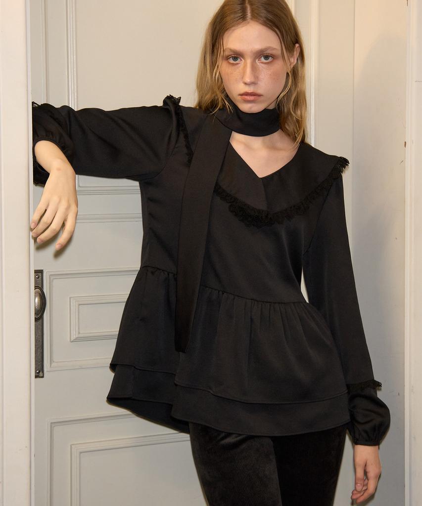 SALON DE YOHN Scarf Ruffle Blouse_ Black