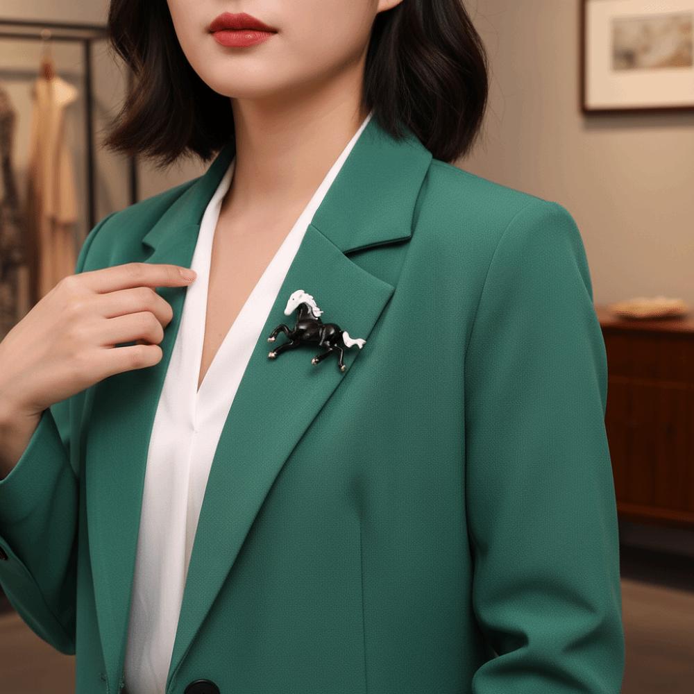 Lapel Pins Running Horse Brooch Classic Brooch Pins New Animal Lapel Pin  Gift