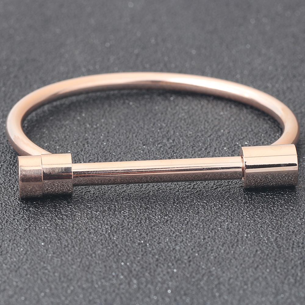 Mode Driekleurige Titanium Stalen Armband Hoefijzer Armband D-Vormige Damesarmband