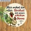 Hier Wohnt Ein Alter Gockel Aluminium Wall Art, Funny Chicken Couple Round Sign,  Home Garden Chicken Coop Farmhouse Decor