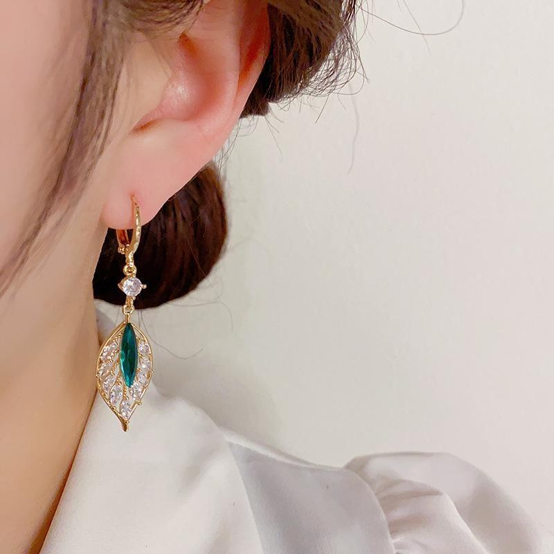 Green Earrings with Fashion and Temperament Women's Wedding Engagement Jewelry Gifts CLE