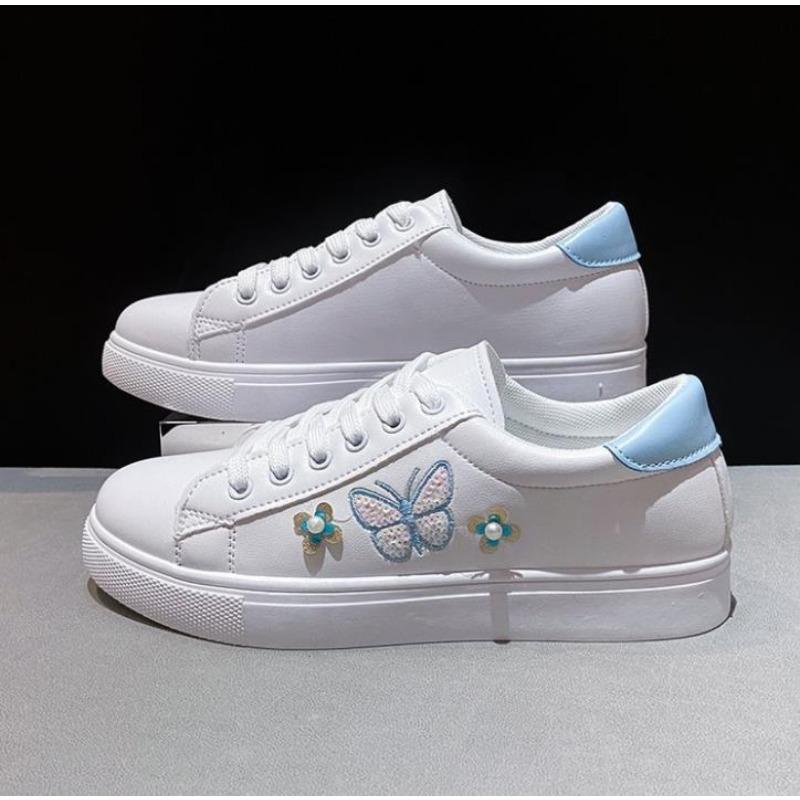 Women Running Shoes Spring Autumn Fashion White Breathable Embroidered Flower Lace-Up Casual Sneakers Zapatos De Mujer New