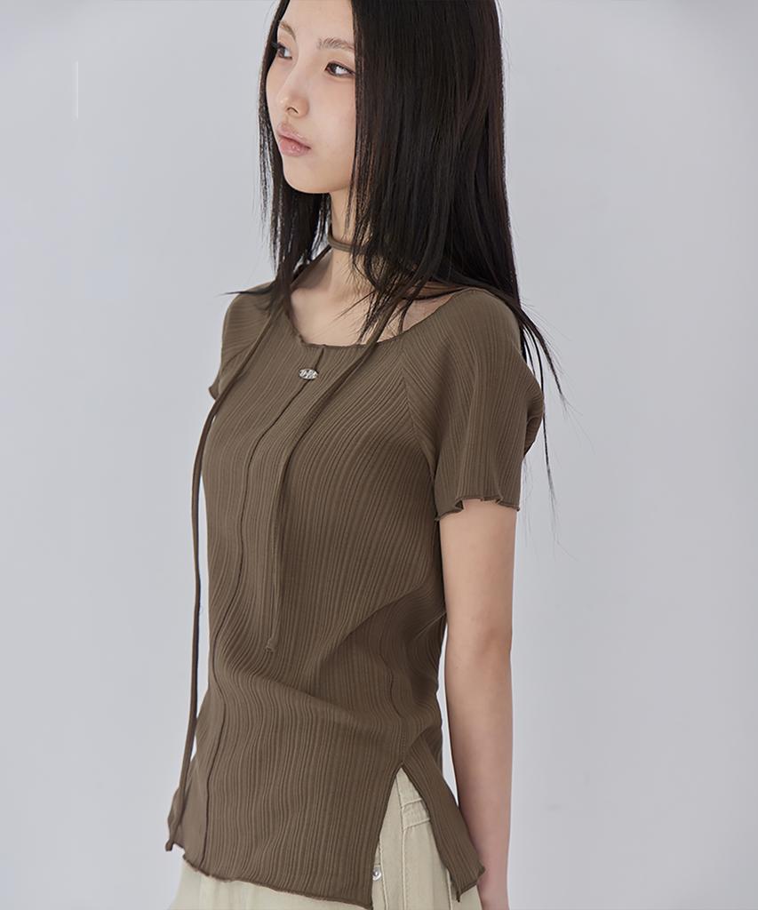 Leondeondada Pleated Pendant Boat Neck Short Sleeve T-Shirt, Brown