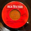 7inch Record WAYLON JENNINGS - Something's Wrong In California / F 740105 RCA Victor 1969 Canada Folk Used