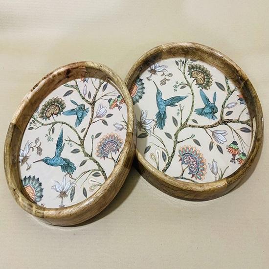 Juego de 2 bandejas redondas para servir de 35 cm, diseño de madera de mango tratada y curada con resina epoxi, base con cojines