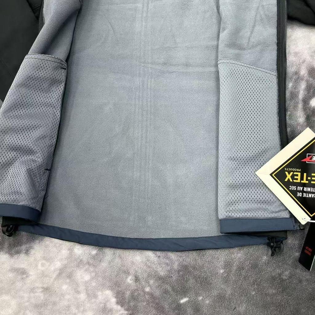 Top Quality Men's and Women's Embroidered Windbreaker for Outdoor Activities