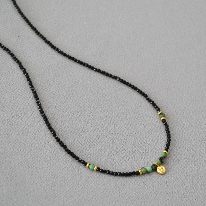 Französische Nische Romantische Einfache Retro Literarische Schwarze Spinell Türkis Perlen Liebe Runde Marke Halskette Schlüsselbein Kette Weiblich